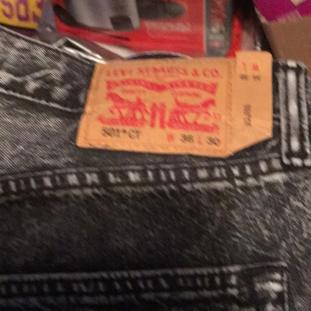 Levis Black wash jean